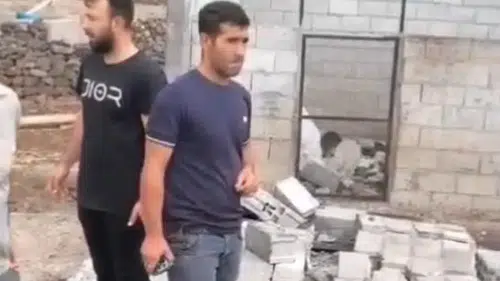Diyarbakır'da fırtına dehşeti: Ahırın çatısı çocukların üzerine çöktü