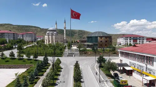 Bitlis Eren Tıp Fakültesi burs desteği ve İstanbul eğitimiyle öne çıktı