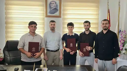 Çermik ilçesinde hafızlık eğitimini bitiren 5 öğrenciye belgeleri takdim edildi