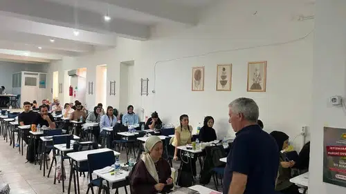 Çermik'te öğrenciler belediyenin etüt merkezinde hedefe kilitlendi