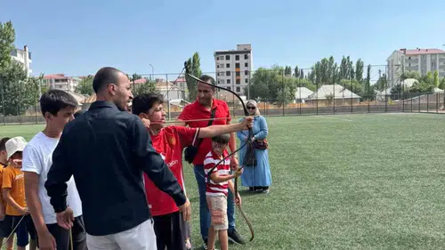 Patnos Gençlik Festivali renkli görüntülere sahne oldu