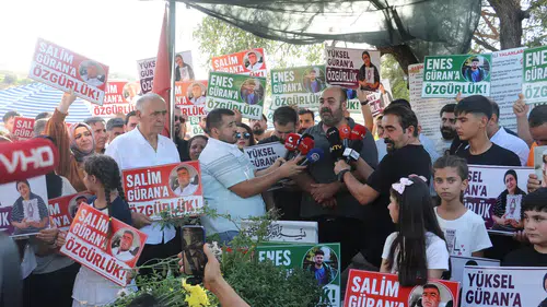 Narin Güran için mezarı başında adalet çağrısı yapıldı