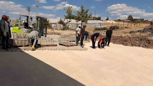 Çermik mahallelerinde yol yenileme çalışmaları hız kazandı