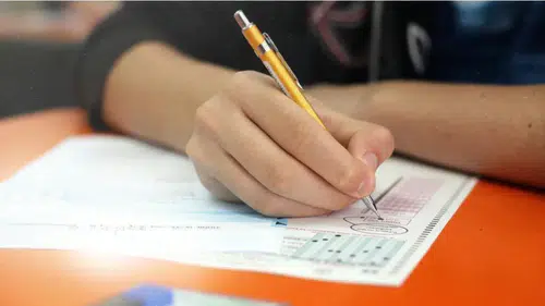Sınav günü kimlik krizi yaşanmayacak: Diyarbakır'da nüfus müdürlükleri adaylar için mesai yapacak
