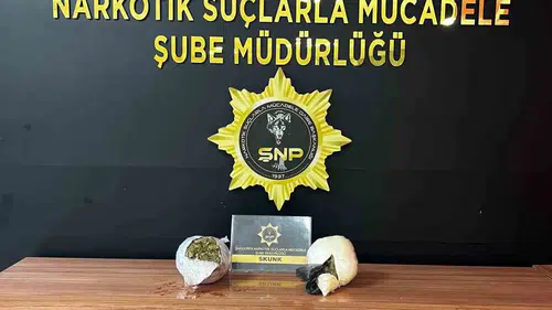 Haliliye'de araçta skunk ele geçirildi, 4 şüpheli tutuklandı
