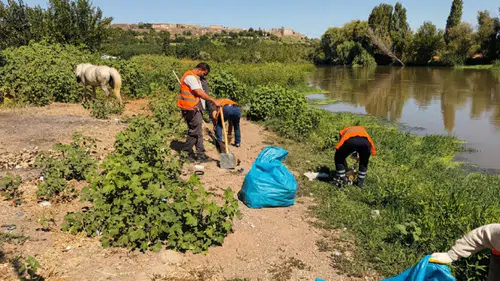 Hevsel Bahçeleri'nde hummalı çalışma: UNESCO mirası çöplerden arındırıldı