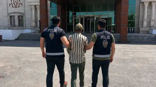 Muş polisi hırsızlık suçlusunu saklandığı adreste yakalayarak cezaevine gönderdi