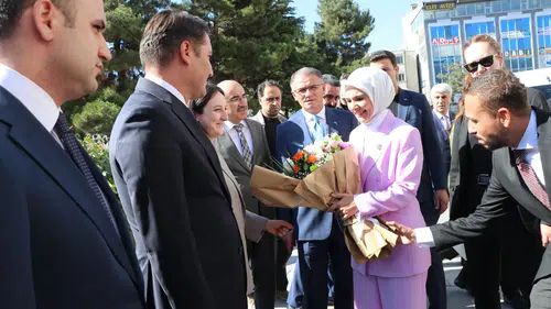 Bakan Göktaş Van temaslarında sosyal destek vurgusu yaptı