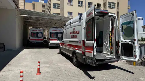 Şanlıurfa Siverek ilçesinde çıkan kavgada bir kişi bıçakla yaralandı
