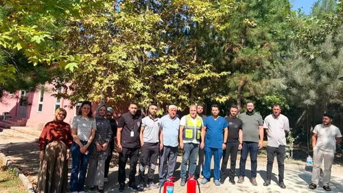Palu Devlet Hastanesi çalışanları yangın anında ne yapacağını öğrendi