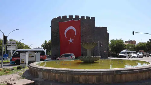 Diyarbakır iş dünyası Meclis'ten geçen toplumsal bütünleşme teklifini destekliyor