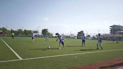 Ahlat sahalarında 40 yaş üstü futbolcular kıyasıya mücadele ediyor