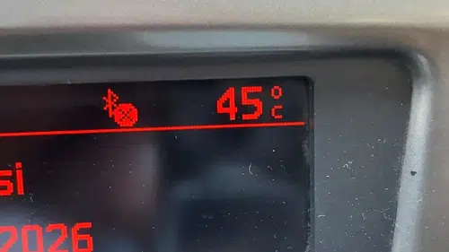 Diyarbakır genelinde hava sıcaklığı araç içi termometrelerde 45 dereceye ulaştı