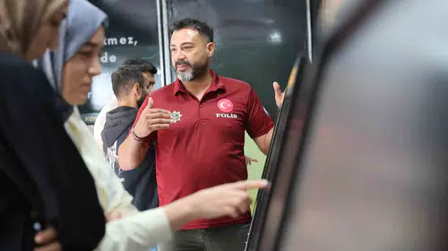 Narkotik Eğitim Tırı Elazığlılarla Buluştu