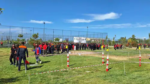 ELBAK Van'daki büyük arama kurtarma kampında yerini aldı