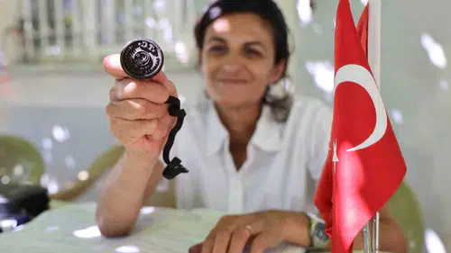 Elazığ Ağın’da kadın muhtar 23 yıldır görevde