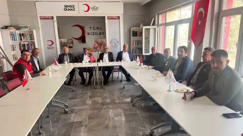 Muradiye Kızılay Şubesi Gazileri Ağırladı