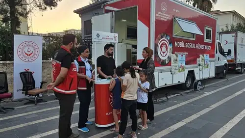 Cizre'de sosyal hizmetler mobil araçla vatandaşın ayağına kadar gidiyor