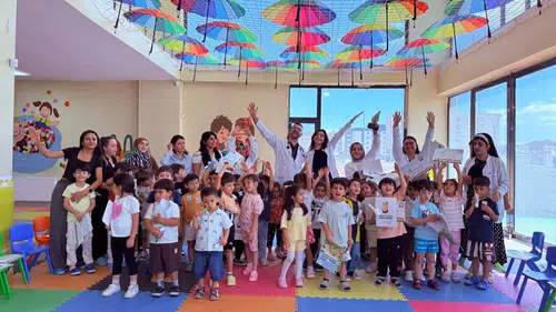 Yüksekova'da minik öğrencilere uygulamalı sağlık eğitimi verildi