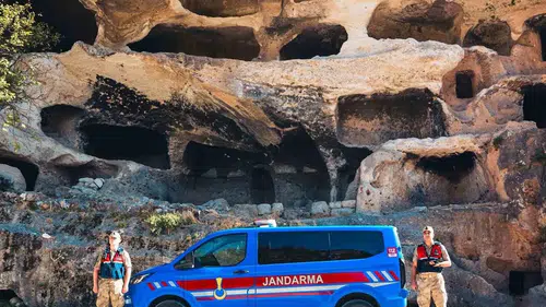 Jandarma Şırnak'ın saklı kalmış doğal güzelliklerini gözler önüne serdi