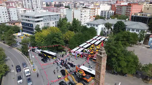 Siirt Belediyesi filosunu yirmi bir yeni araçla güçlendirdi