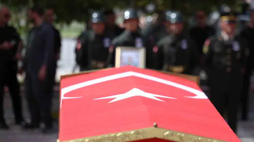 Elazığ şehidini dualarla son yolculuğuna uğurladı