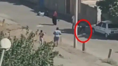 Kızıltepe'de silahlı saldırı sonrası şüphelilerin rahat tavırları kameraya yansıdı
