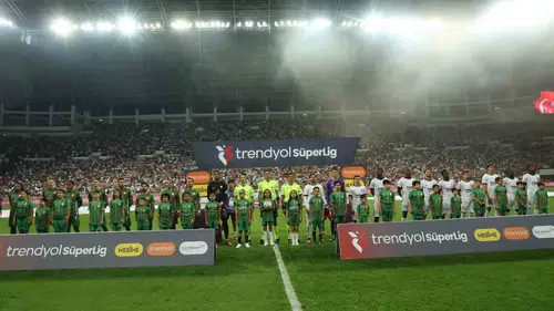 Amed Sportif Faaliyetler Beşiktaş karşısında ilk yarıyı iki golle önde kapattı