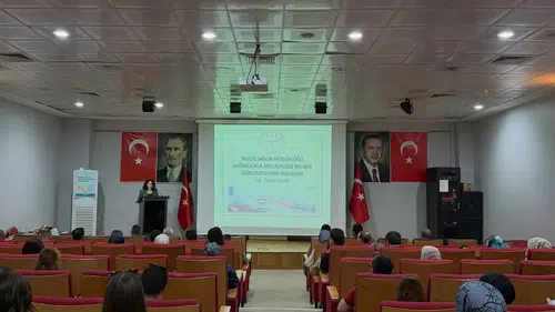 Muş'ta rehber öğretmenlere bağımlılıkla mücadele eğitimi verildi