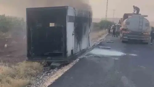 Siirt'te tırdan düşen jeneratör kurtarma çalışması sırasında alev aldı