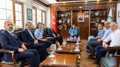 Kırgızistan Büyükelçisi Diyarbakır'da İş Birliği İçin Temaslarda Bulundu