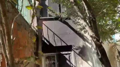 Kovancılar ilçesinde iki katlı binanın çatısı alevlere teslim oldu