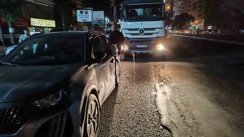 Batman Yeni Siirt Çevre Yolunda beton mikseri ve otomobil çarpıştı