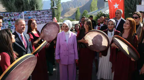 Bakan Göktaş Hakkari'de ailelerin huzuru için yeni hedeflerini açıkladı