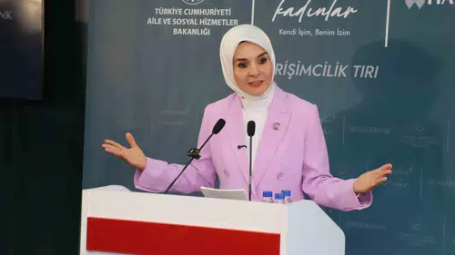 Bakan Göktaş Hakkari'de kadın girişimcileri desteklemek için sahaya indi