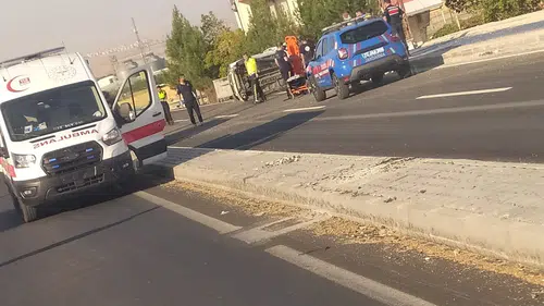 Batman yolunda otomobil takla attı dört kişi yaralandı