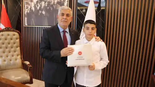 Elazığlı öğrenci hafızlık yarışmasında bölge birinciliğini kazandı