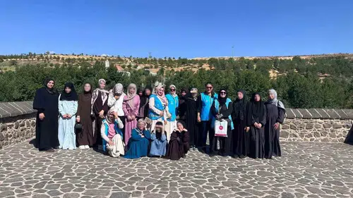 Çermikli Kur'an kursu öğrencileri Diyarbakır'ın tarihi noktalarını keşfetti