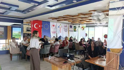 Çermik'te kadınların üretim gücünü artıracak kooperatifçilik eğitimi düzenlendi