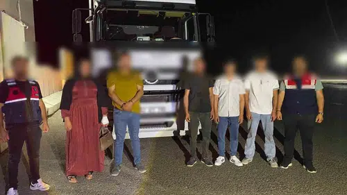 Şanlıurfa'da jandarma ekipleri 143 düzensiz göçmeni yakaladı