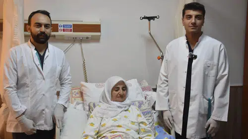Bitlis'te bir ilk gerçekleşti ve 70 yaşındaki hasta sağlığına kavuştu