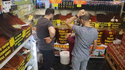 Şanlıurfa mutfağının vazgeçilmezi isotun fiyatı 500 liraya ulaştı