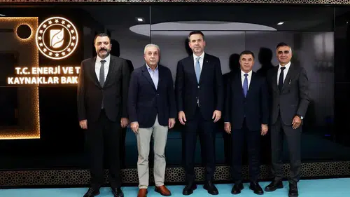 Diyarbakır iş dünyası enerji sorunlarını Bakan Bayraktar ile görüştü