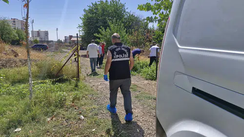 Diyarbakır'da sokak ortasında silahlı saldırı sonucu bir kişi hayatını kaybetti