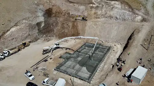 Ağrı'da okul için tepeyi tıraşladılar