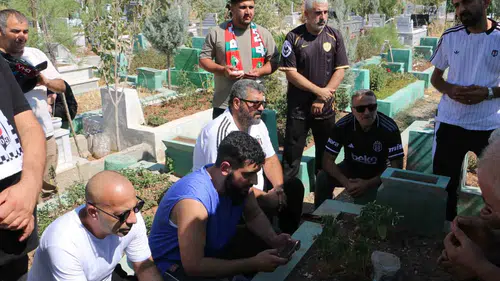 Beşiktaş ve Amedspor taraftarları Rojin Kabaiş’in mezarını ziyaret etti