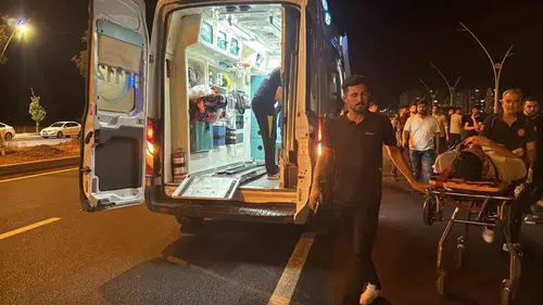 Diyarbakırda seyir halindeki kamyonetten düşen genç yaralandı