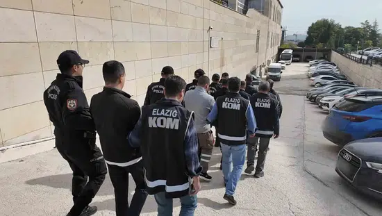 Elazığ merkezli tefecilik operasyonunda dört kişi cezaevine gönderildi