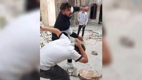 Şanlıurfa'da metruk binada dehşet anları kameraya yansıdı