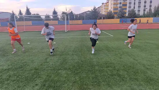 Ağrı Kadın Futbol Takımı 1. Lig için sahaya iniyor